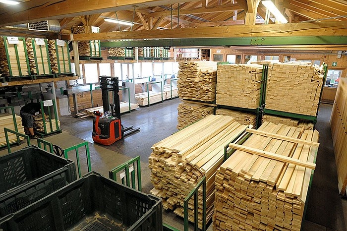 Contact J P Vieira de Andrade sawmill and export office in Rebordosa, Portugal